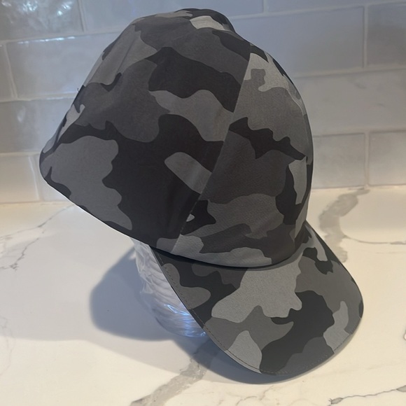 Lululemon Fast & Free Run Hat NWT - Picture 3 of 4